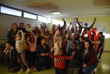 PÈRE NOËL DANS LES ÉCOLES ET ACCUEILS DE LOISIRS